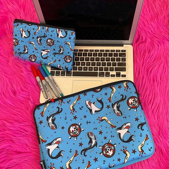 SHARK BITE NEOPRENE MAKEUP / PENCIL CASE ZIP POUCH NEW sourpuss beach storage - Picture 5 of 5